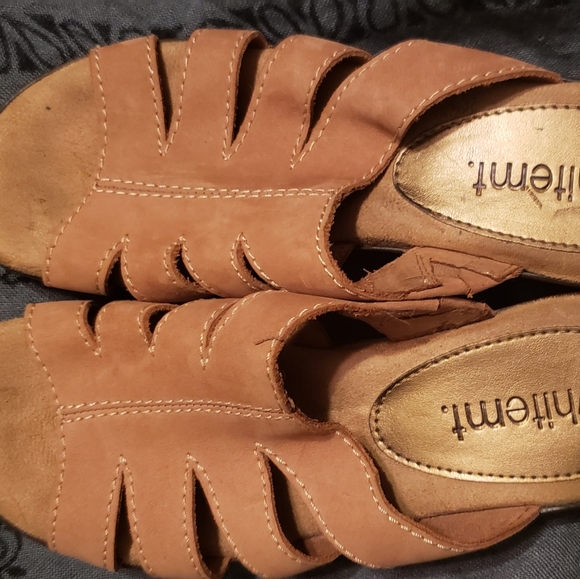 White Mtn women's leather sandals - Picture 2 of 5